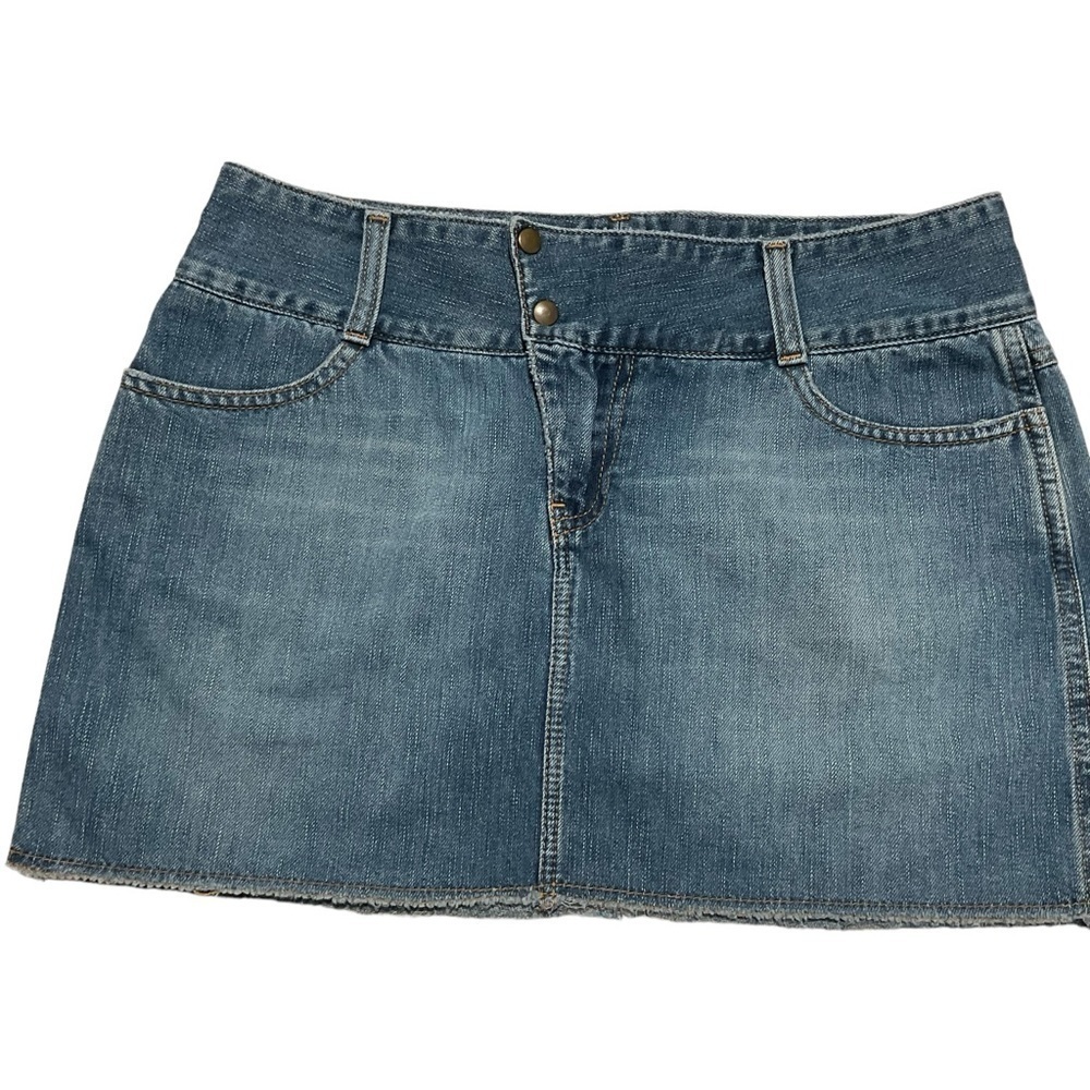 AMERICAN EAGLE Low Rise Frayed Hem Denim Mini Skirt Size 4